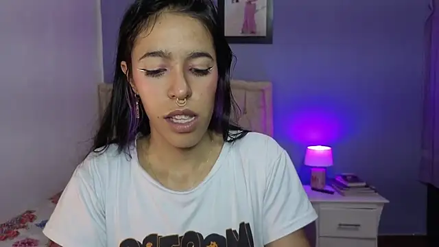 stephania_t webcam