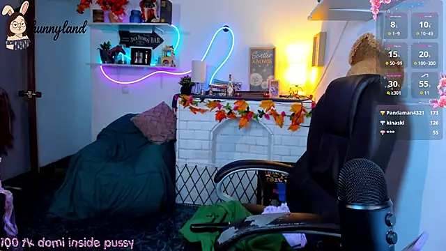 HunnyyLove webcam
