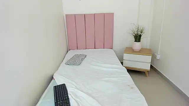 Mindy_Claker webcam