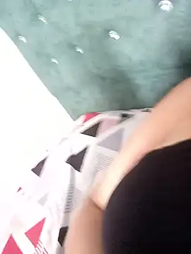 Elza_Blonde webcam