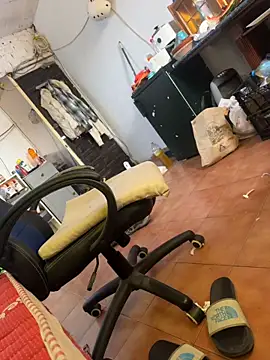 Youns98 webcam