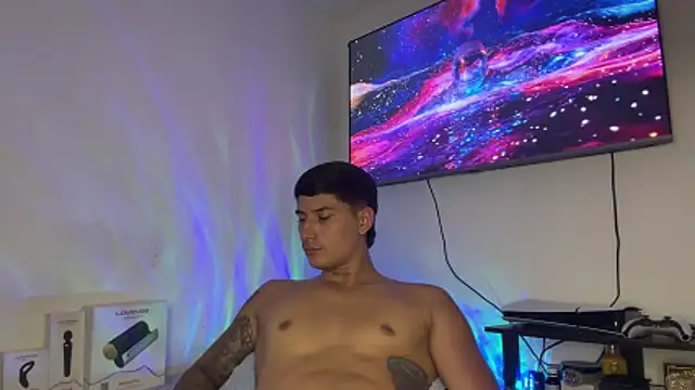 SexxxySquirterStev777 webcam
