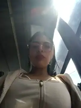 video chat live Astrid--
