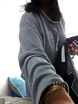 LadyNahir webcam