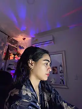 ZarahEvans webcam