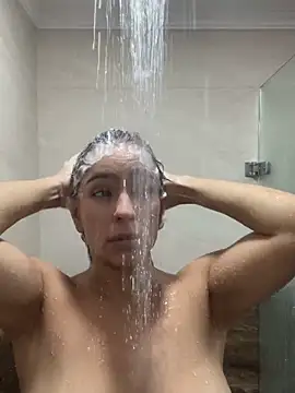 Webcam Model (Mau_White)  is live.Free join now!