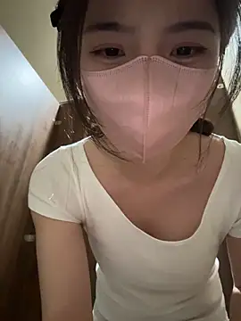 gougou13 live sex cam