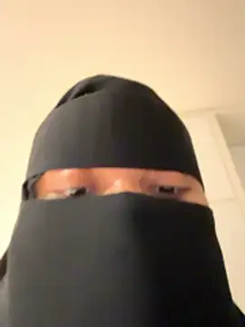 Webcam Model (Submissive_Arab)  is live.Free join now!