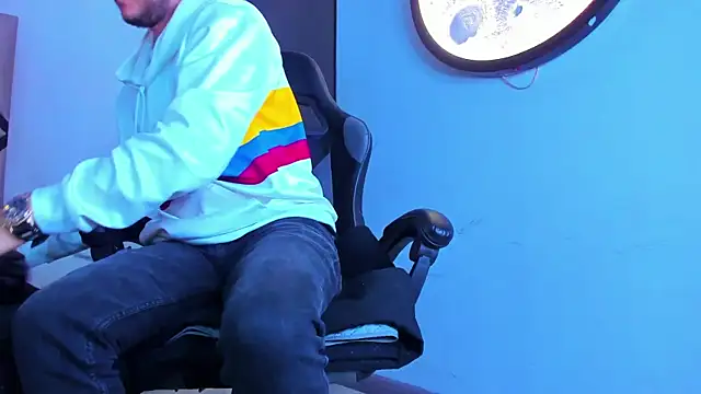 mike_257 webcam