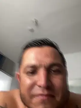 HOTB0Y18 webcam