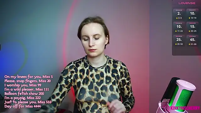 KinkyMissCherry webcam
