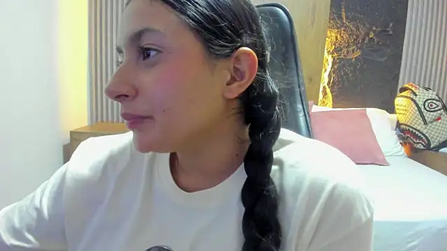 kira_relish webcam