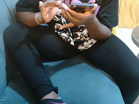 leslysexygirl webcam