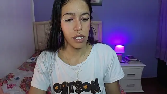 stephania_t webcam