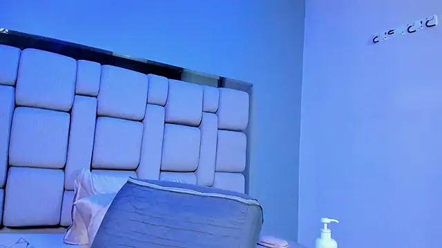 Laraebony_ webcam