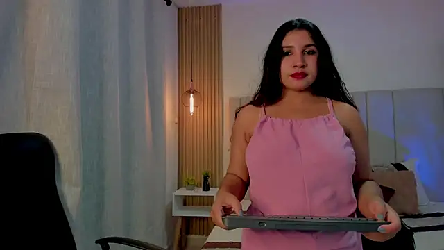 Victoria_Rosee webcam