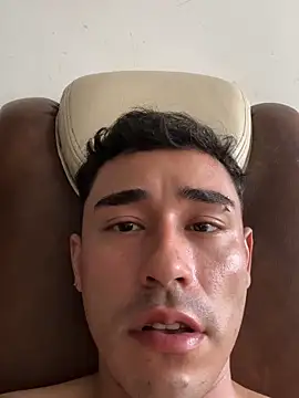 Adam_Grey webcam