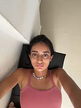 leilani_X webcam
