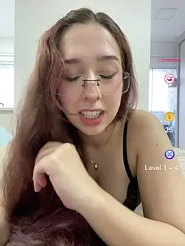 Webcam Model (tsuki_chan_on)  is live.Free join now!