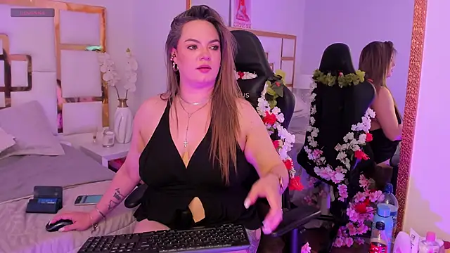 avamiia (F milf) - 💕lick fingers & rub clitoris🌹