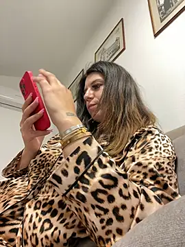 nadiranoor - NadiraNoor's free webcam - UK Sex Cams