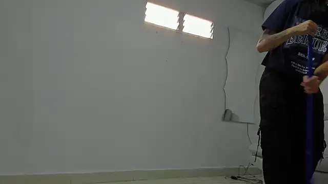 ArohomLester_ webcam