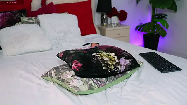 CharmingAnnie webcam