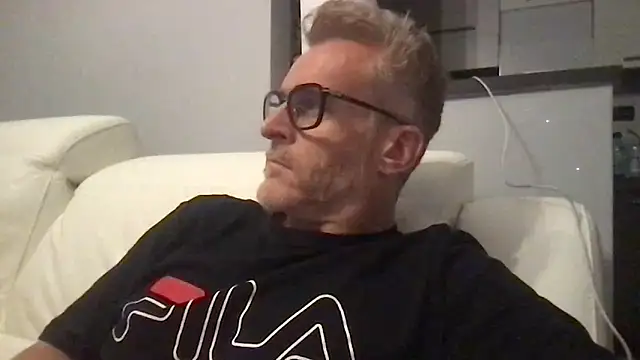 Axl_hot webcam