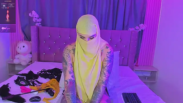 Nayla-Mouna webcam