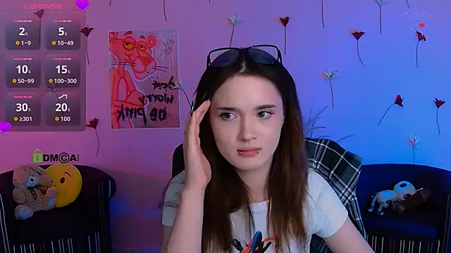 liana_kisses webcam