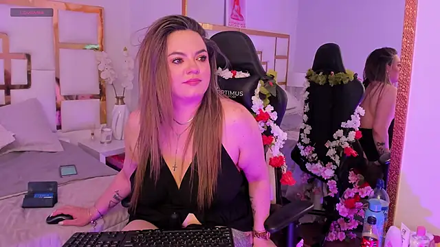 AvaMiia webcam