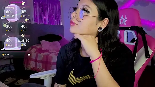 larah_uwu webcam