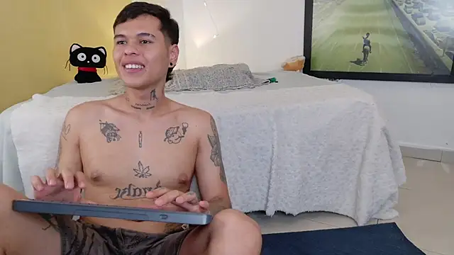 rosse_dredd - Rosse_dredd's free webcam - UK Sex Cams