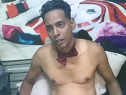 IndianHunk01 webcam
