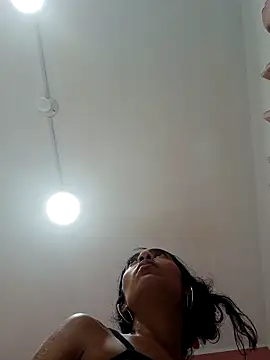 _Saraa- webcam