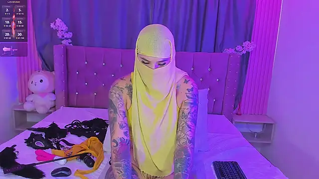 Nayla-Mouna webcam