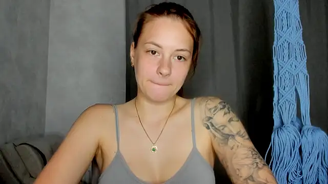 why_again_me - Why_again_me's free webcam