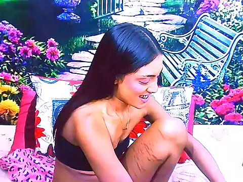 IndianPretty14u2Luv webcam