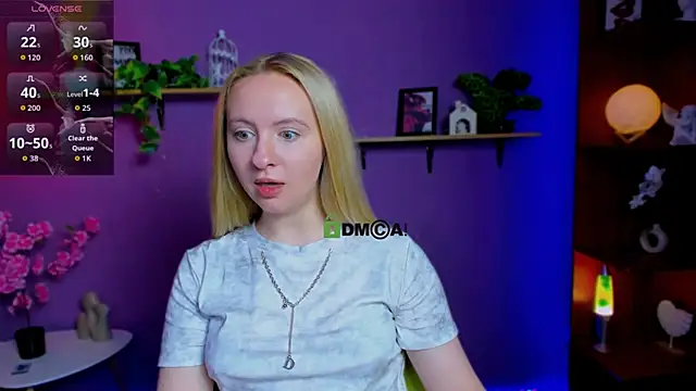 mila_glow1 webcam