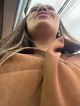 LIZ-06_ webcam