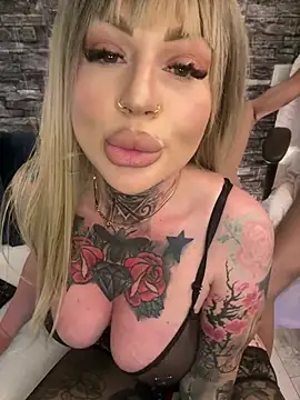 krysstal003 (Ask my age) - squirt again +vid last tipper
