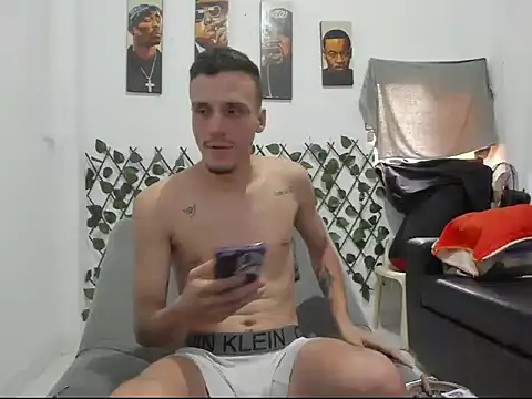 Latins_Boss webcam