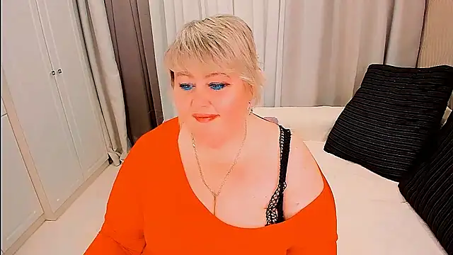BIGTITSBBW webcam