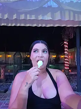 Pretty_Julieta webcam