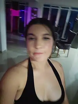 Pretty_Julieta webcam