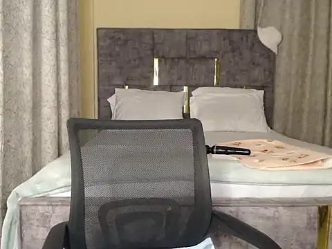 Booby_savage webcam