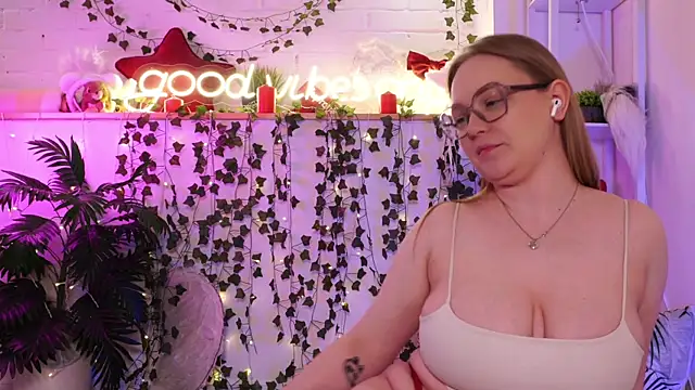 MonicaAsis webcam