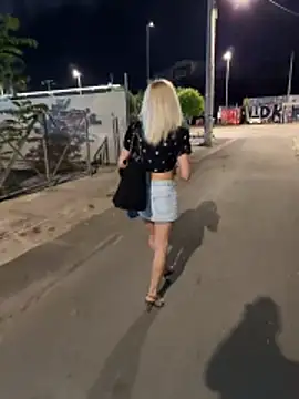 HOTLadyluna webcam