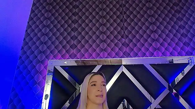 victoriaa_lee_ webcam