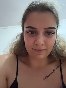 Webcam Model (CrazyJessika)  is live.Free join now!